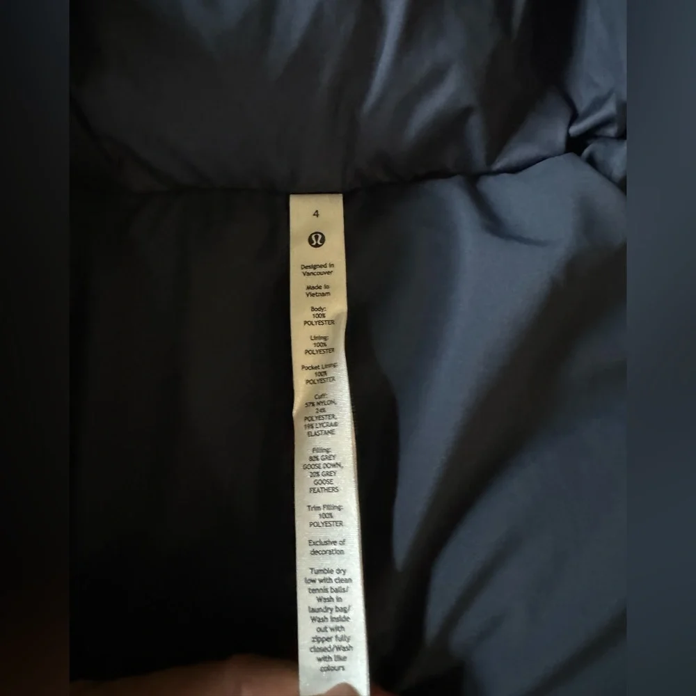 Lululemon Wunder Puff Jacket *Wordmark size 4 - Picture 9 of 14